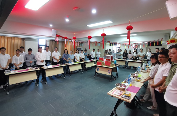共青團(tuán)南昌市政建設(shè)集團(tuán)有限公司委員會(huì)舉辦了“承傳統(tǒng)文化，享團(tuán)圓美滿(mǎn)”中秋主題活動(dòng)6910.jpg